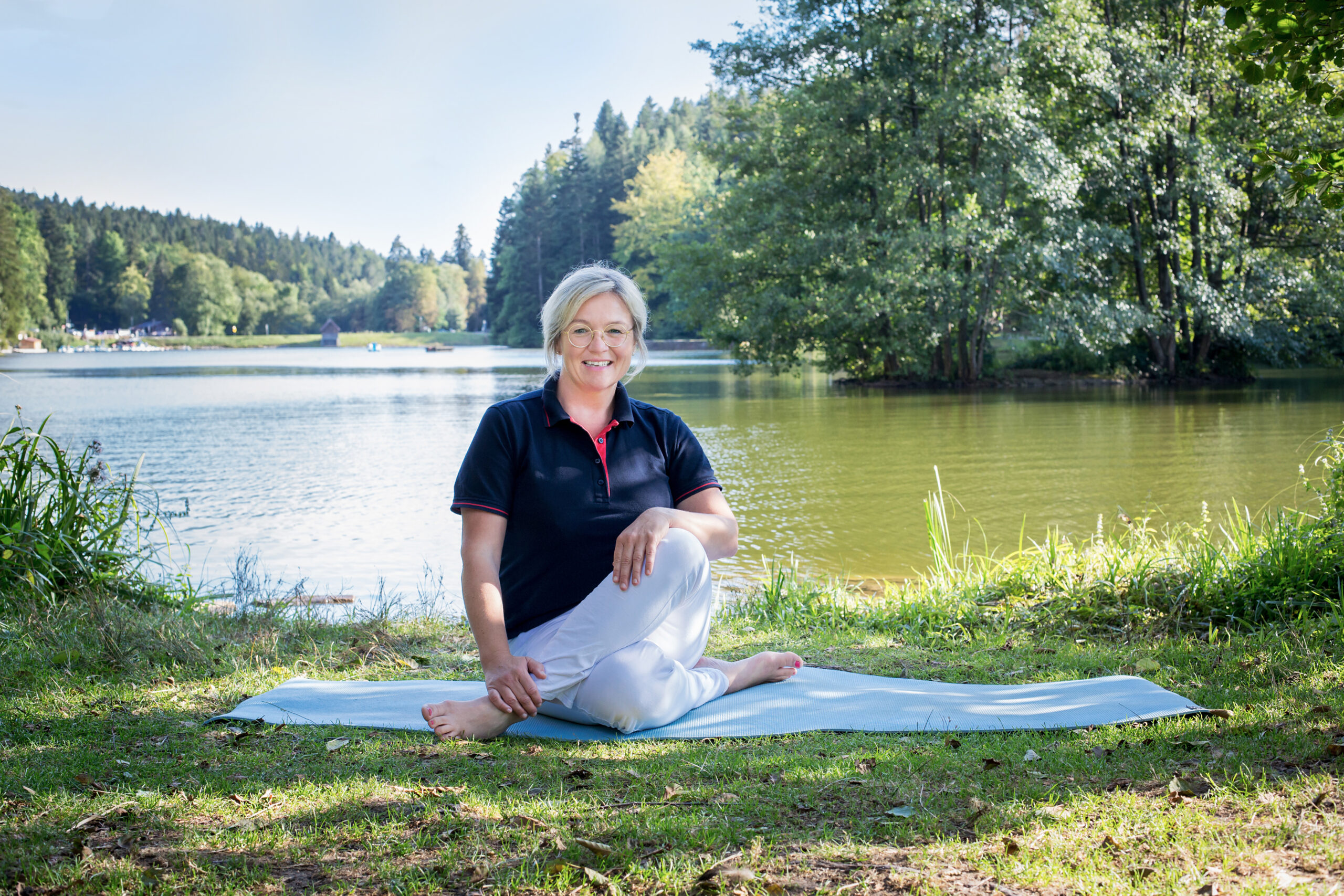 Frauen-Business-Portrait Gesundheitsbranche, outdoor, farbig